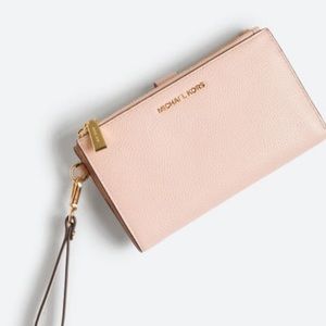 Michael Kors Wristlet
